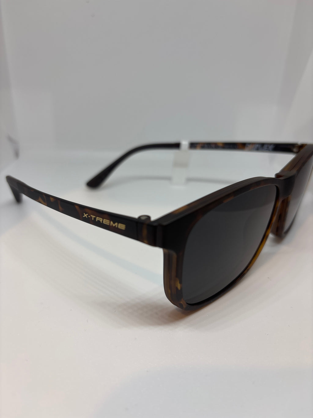 Armação Feminina Xtreme  Acetato clipon UT2718 C2