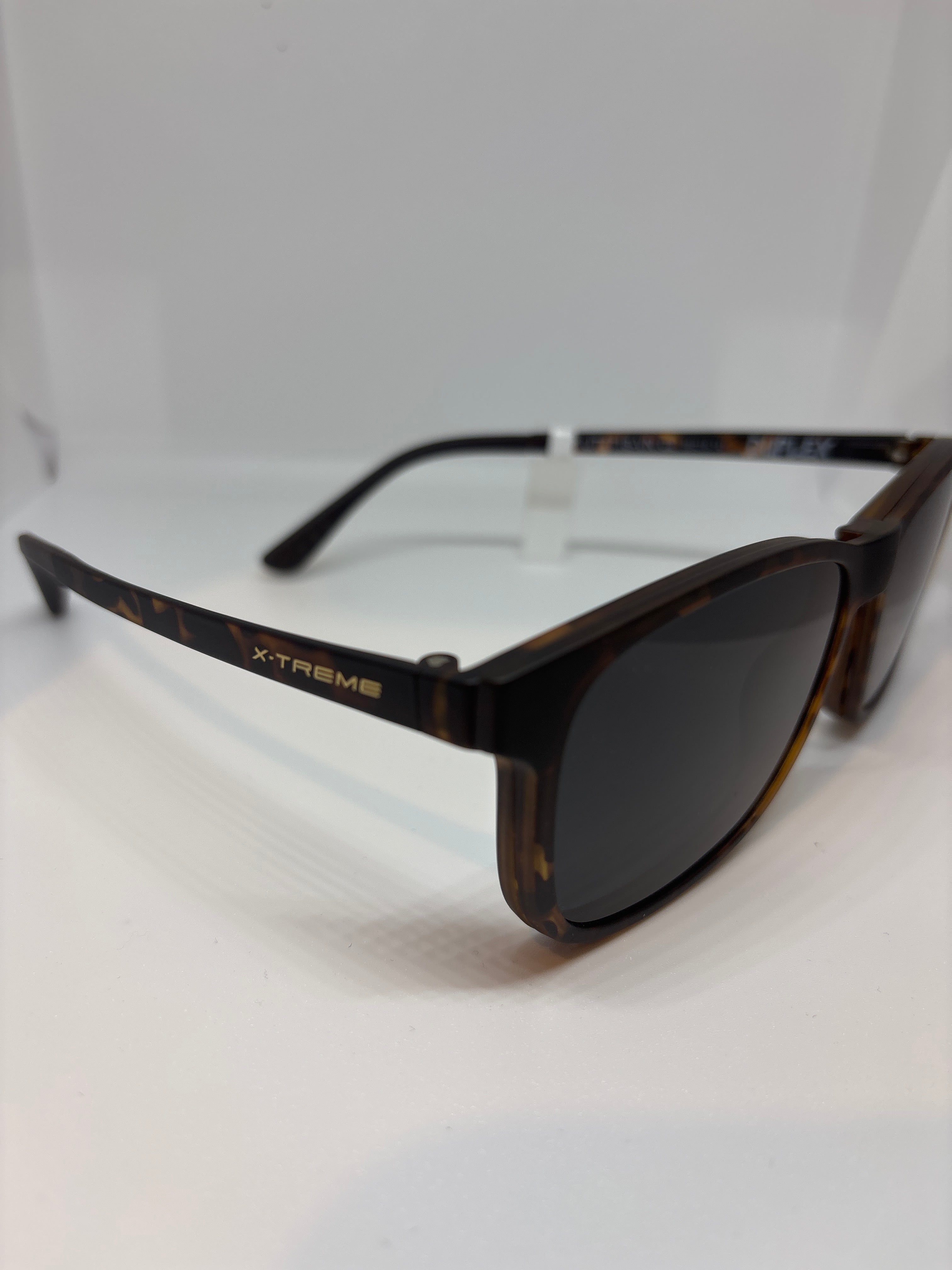 Armação Feminina Xtreme  Acetato clipon UT2718 C2