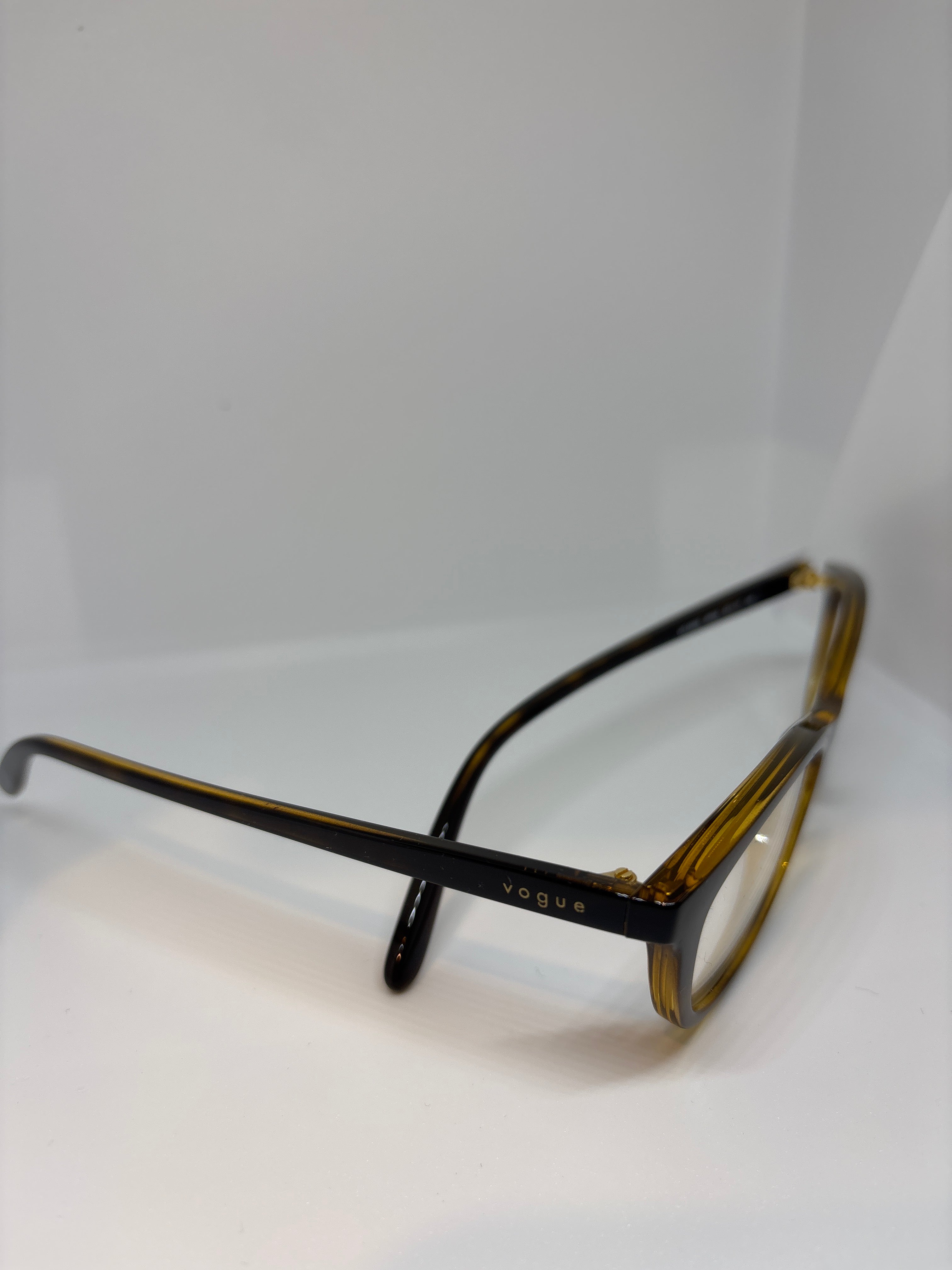 Armação Feminina Vogue Acetato 5668 W656