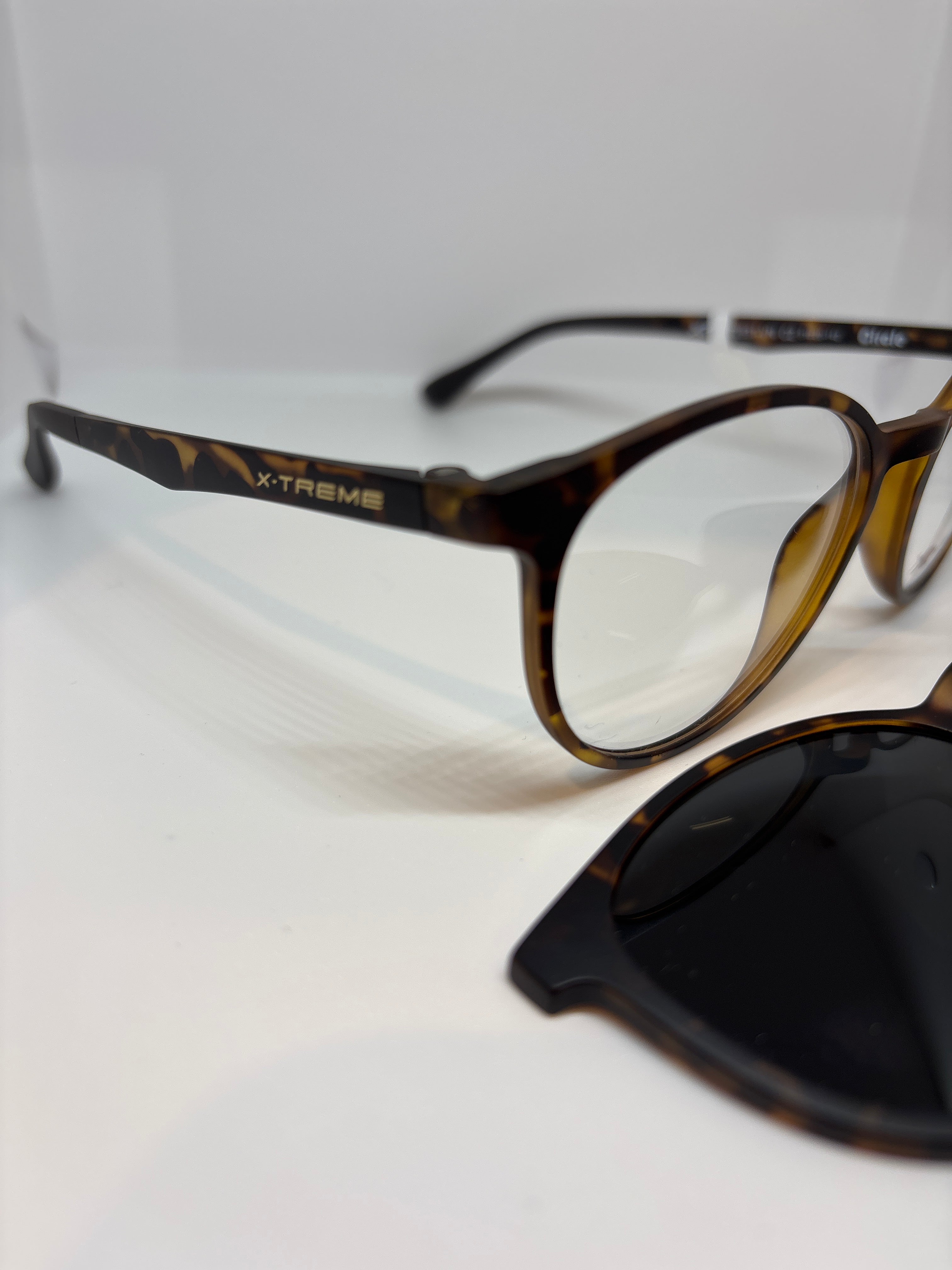 Armação Unissex Xtreme Acetato clipon UT2631 C2