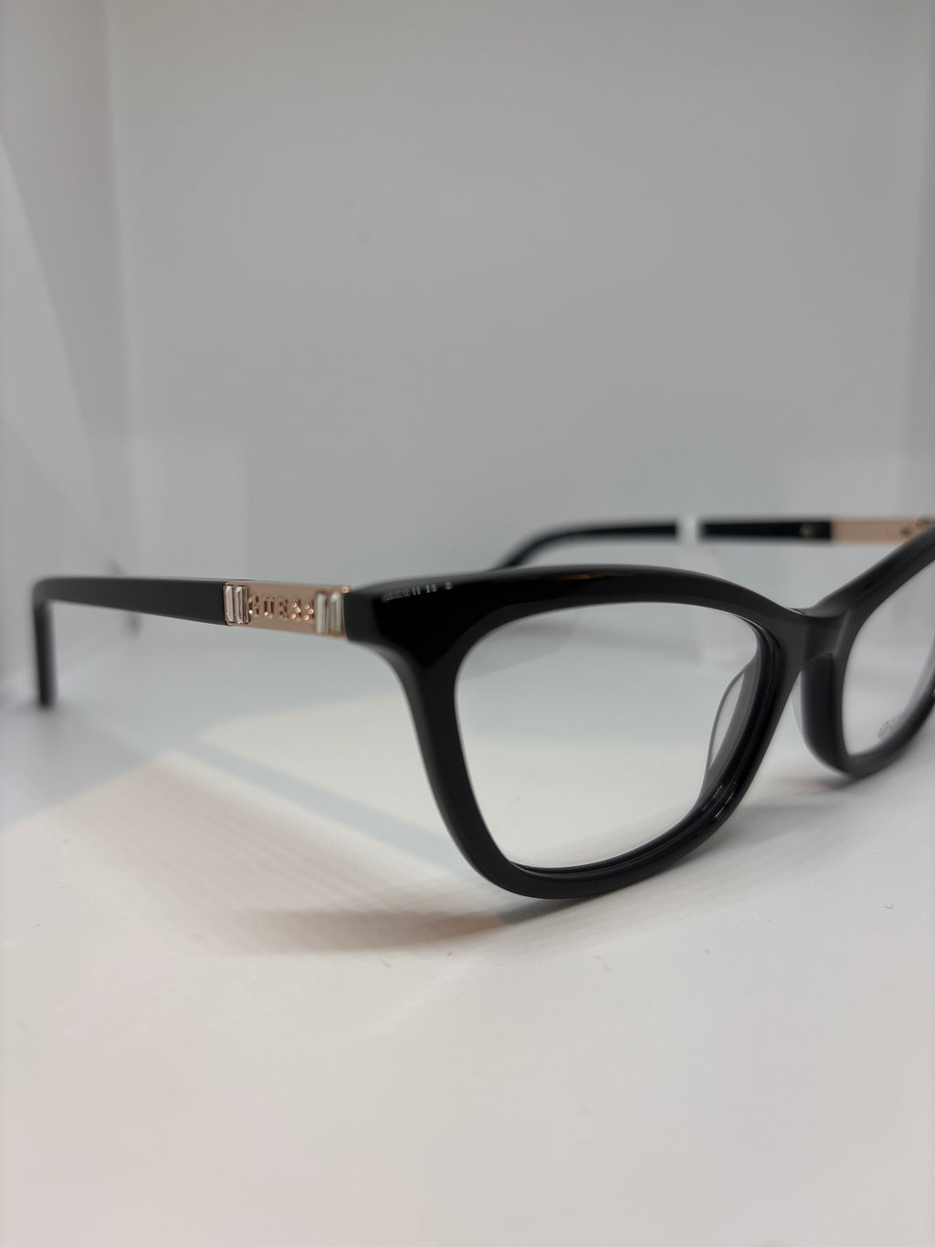 Armação Feminina Guess Acetato VO50198 VO001